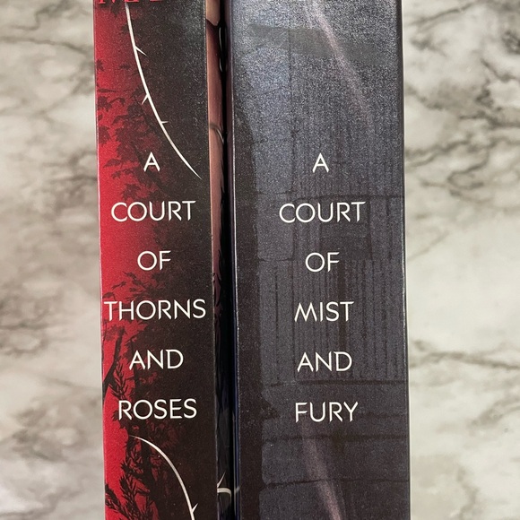 A Court of Thorns and Roses & A Court of Mist and Fury oop set - Picture 3 of 11